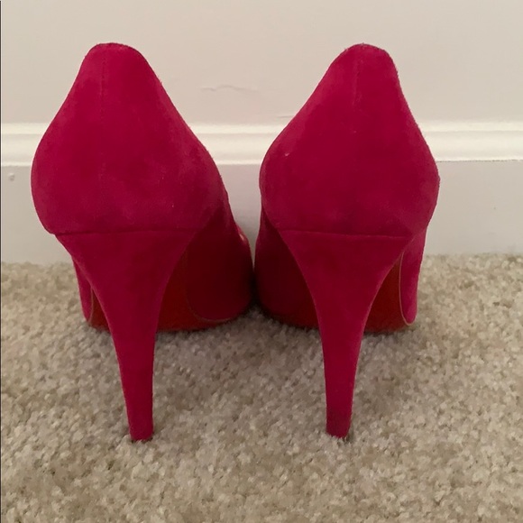 Fuchsia suede Loubs - Picture 3 of 4